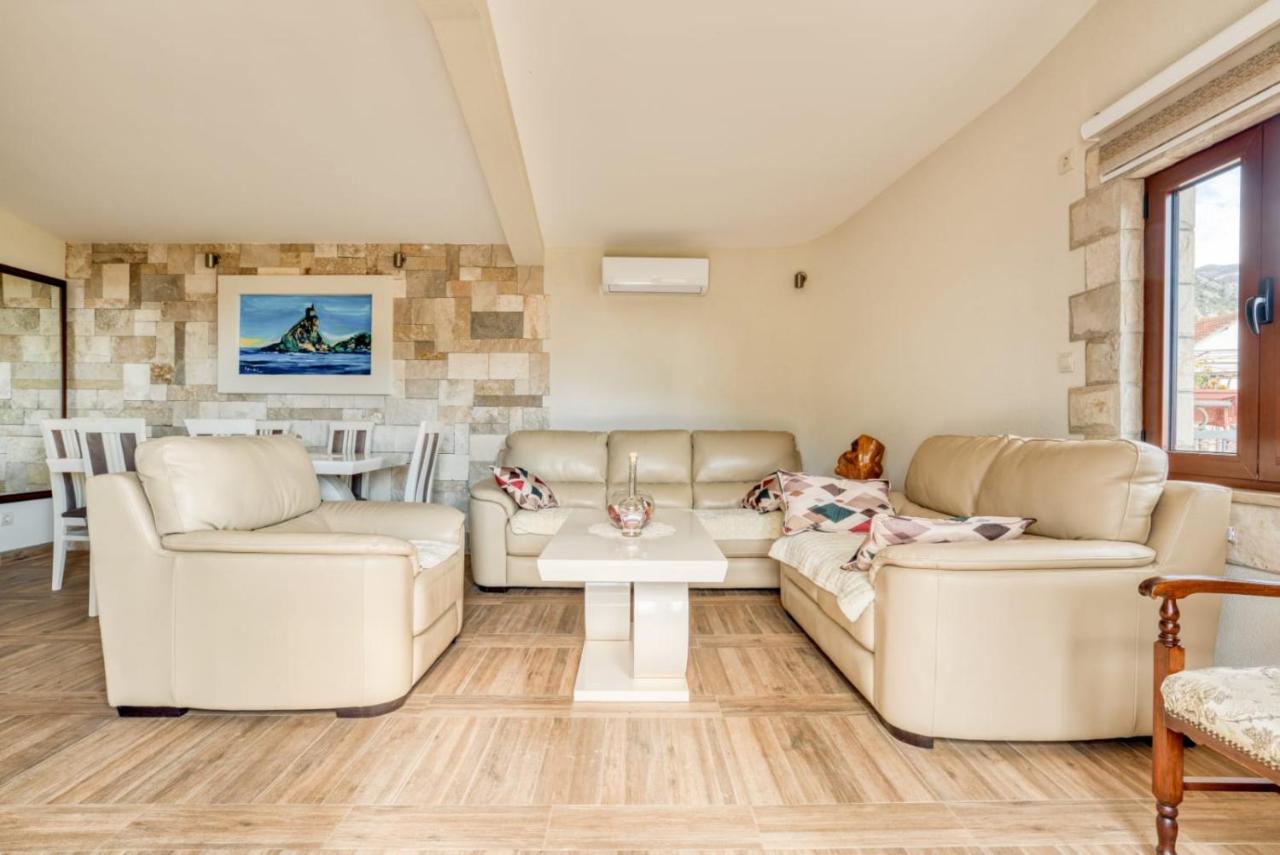Savovic_Lux Apartment Petrovac Bagian luar foto