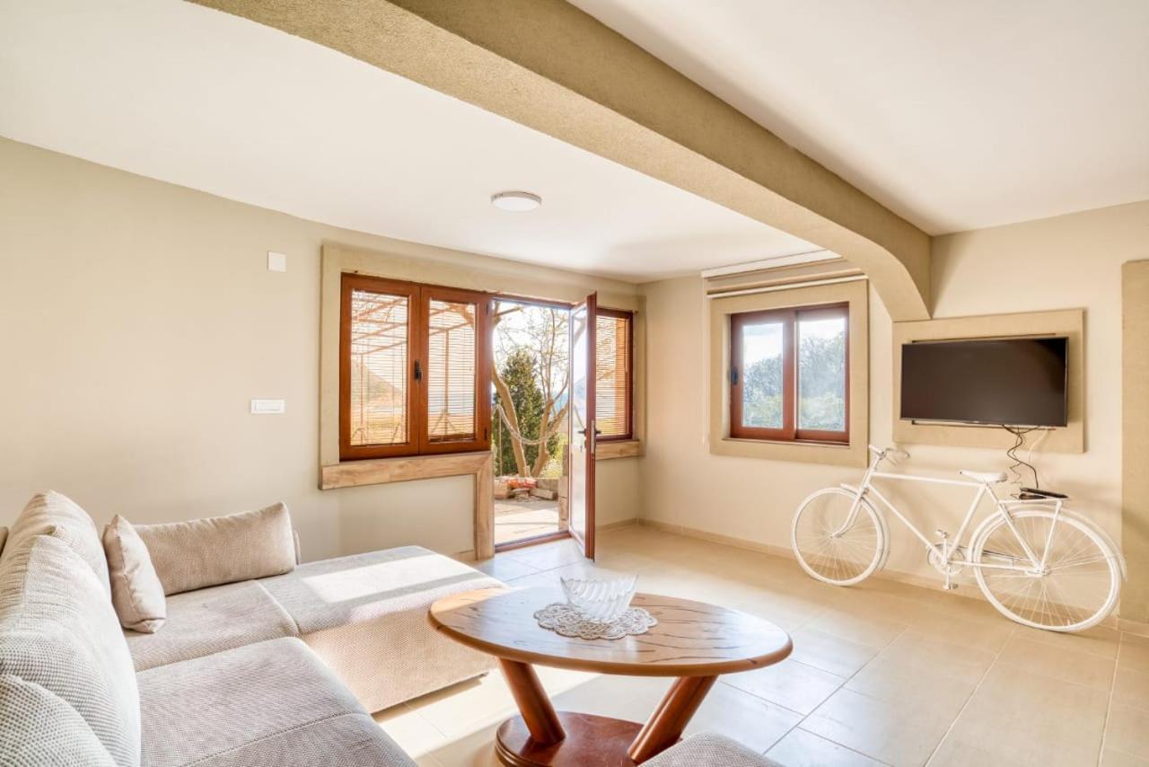Savovic_Lux Apartment Petrovac Bagian luar foto