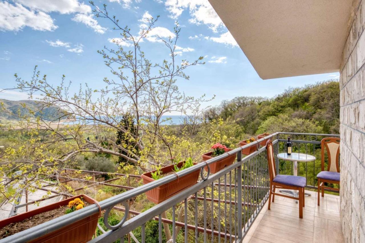 Savovic_Lux Apartment Petrovac Bagian luar foto