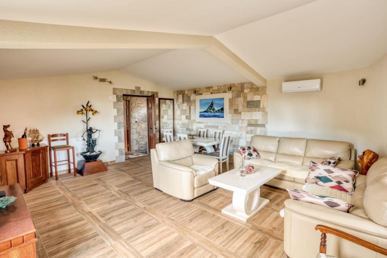 Savovic_Lux Apartment Petrovac Bagian luar foto