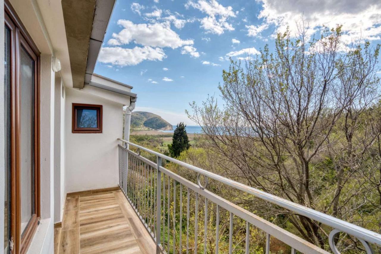 Savovic_Lux Apartment Petrovac Bagian luar foto